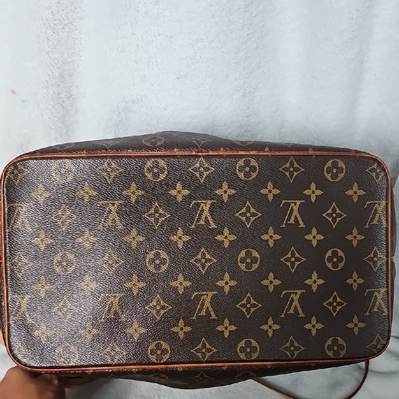 Louis Vuitton Monogram Canvas Palermo GM Tote Bag - Picture 9 of 15